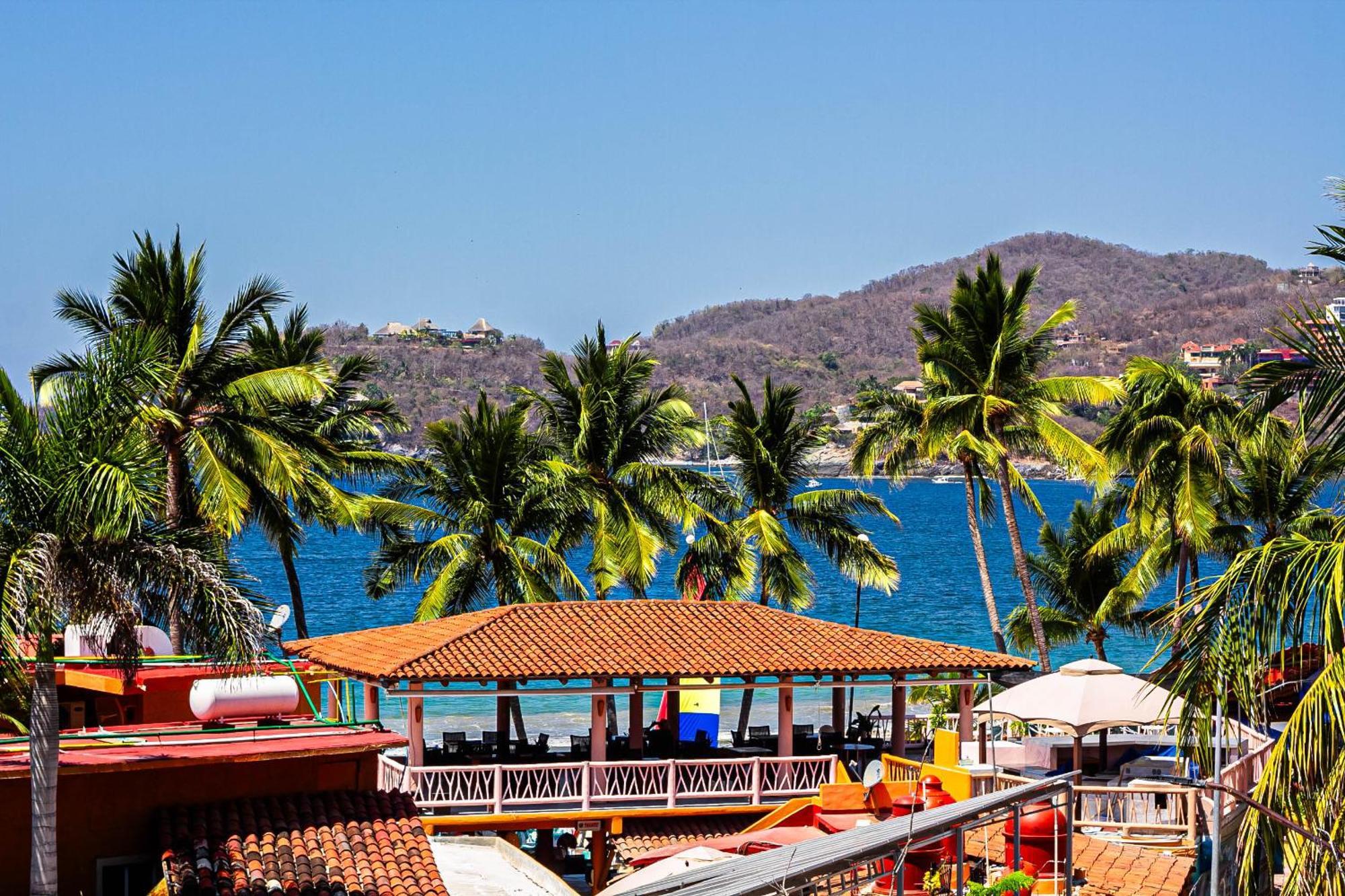 Hotel Villas Ema Zihuatanejo Exterior foto